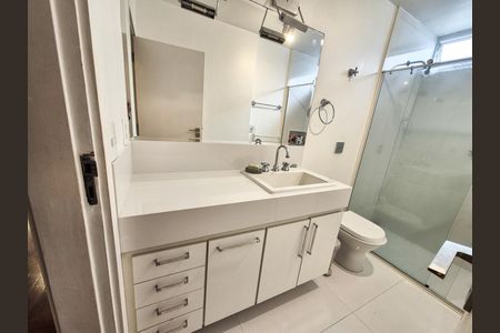 Banheiro da Suíte 1 de apartamento para alugar com 4 quartos, 180m² em Santa Cecilia, São Paulo