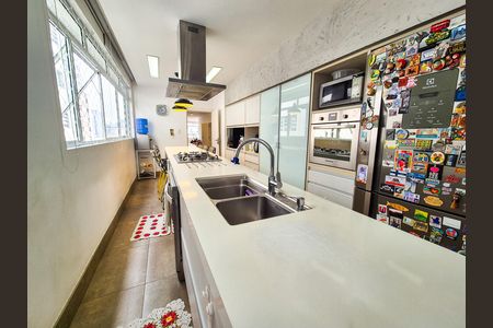 Apartamento para alugar com 180m², 4 quartos e 2 vagas Apartamento para alugar com 180m², 4 quartos e 2 vagasCozinha