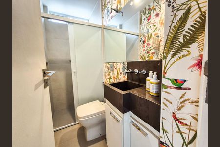 Apartamento para alugar com 180m², 4 quartos e 2 vagas Apartamento para alugar com 180m², 4 quartos e 2 vagasLavabo