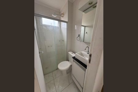 Banheiro de apartamento para alugar com 2 quartos, 65m² em Parque Industrial, São José dos Campos