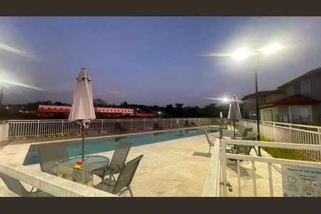 Piscina de casa de condomínio para alugar com 2 quartos, 60m² em Jardim dos Pereiras (caucaia do Alto), Cotia