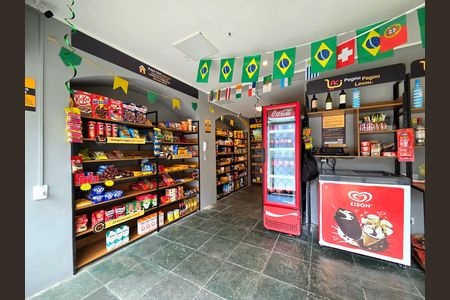 Área comum - Mercado de apartamento para alugar com 3 quartos, 80m² em Indianópolis, São Paulo