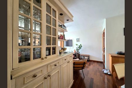 Sala de apartamento para alugar com 3 quartos, 80m² em Indianópolis, São Paulo