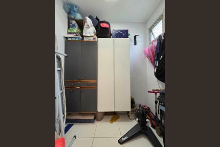 Apartamento à venda com 80m², 3 quartos e sem vaga Apartamento à venda com 80m², 3 quartos e sem vagaQuarto de Serviço