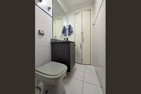 Banheiro Social de apartamento para alugar com 3 quartos, 80m² em Indianópolis, São Paulo
