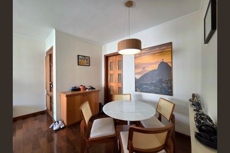 Apartamento à venda com 80m², 3 quartos e sem vaga Apartamento à venda com 80m², 3 quartos e sem vagaSala