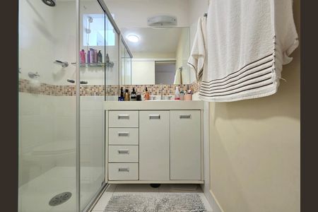 Apartamento à venda com 80m², 3 quartos e sem vaga Apartamento à venda com 80m², 3 quartos e sem vagaSuíte