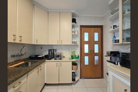 Cozinha de apartamento para alugar com 3 quartos, 80m² em Indianópolis, São Paulo