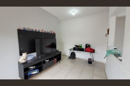 Sala de apartamento para alugar com 2 quartos, 51m² em Tipóia, Itaquaquecetuba