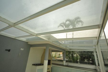 Casa de condomínio para alugar com 420m², 4 quartos e 6 vagasÁrea gourmet 