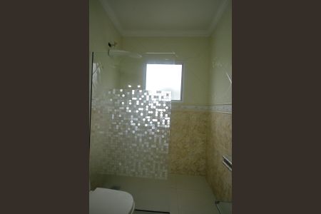 Casa de condomínio para alugar com 420m², 4 quartos e 6 vagasBanheiro Suíte 1 