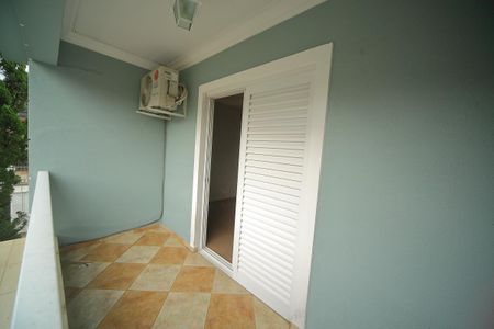 Casa de condomínio para alugar com 420m², 4 quartos e 6 vagasVaranda Suíte 1 