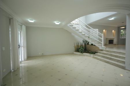 Casa de condomínio para alugar com 420m², 4 quartos e 6 vagasSala de jantar 