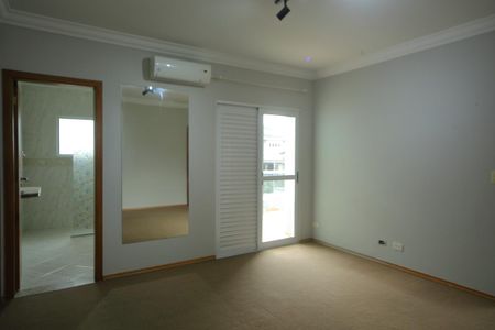 Casa de condomínio para alugar com 420m², 4 quartos e 6 vagasSuíte 3