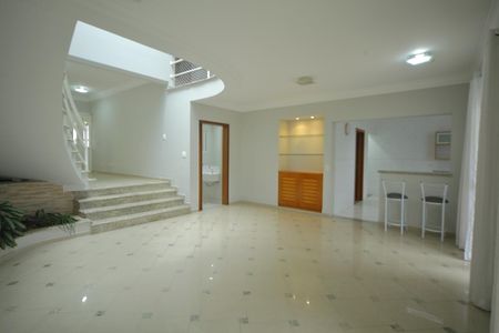 Sala de jantar  de casa de condomínio para alugar com 4 quartos, 420m² em Parque Terra Nova Ii, São Bernardo do Campo