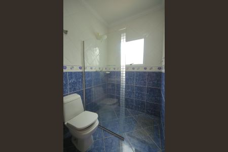 Casa de condomínio para alugar com 420m², 4 quartos e 6 vagasBanheiro Suíte 4 
