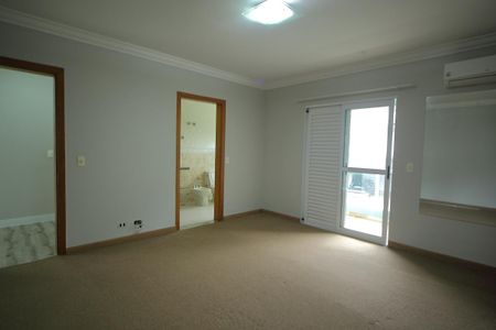 Casa de condomínio para alugar com 420m², 4 quartos e 6 vagasSuíte 1 