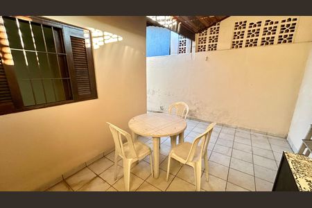 Casa para alugar com 74m², 2 quartos e 2 vagasÁrea de Serviço