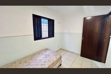 Casa para alugar com 74m², 2 quartos e 2 vagasQuarto 1
