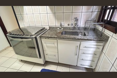 Casa para alugar com 74m², 2 quartos e 2 vagasCozinha