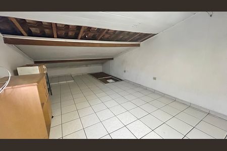 Casa para alugar com 74m², 2 quartos e 2 vagasSótão 