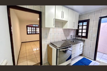 Casa para alugar com 74m², 2 quartos e 2 vagasCozinha