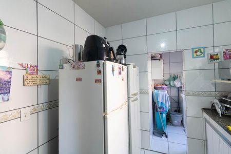 Casa à venda com 107m², 3 quartos e 2 vagasCozinha e Área de Serviço