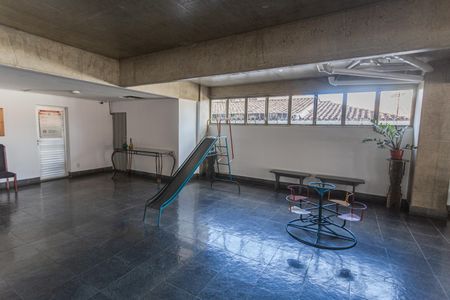 Apartamento para alugar com 70m², 2 quartos e 1 vaga Apartamento para alugar com 70m², 2 quartos e 1 vagaÁrea comum - Playground