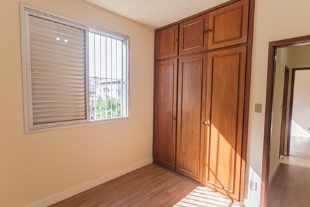 Quarto 2 de apartamento para alugar com 2 quartos, 70m² em Santa Tereza, Belo Horizonte