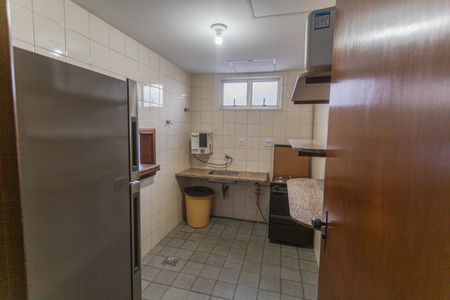 Apartamento para alugar com 70m², 2 quartos e 1 vaga Apartamento para alugar com 70m², 2 quartos e 1 vagaÁrea comum - Cozinha Salão de festas