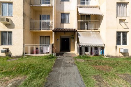 Apartamento à venda com 55m², 3 quartos e sem vaga Apartamento à venda com 55m², 3 quartos e sem vagaFachada do bloco