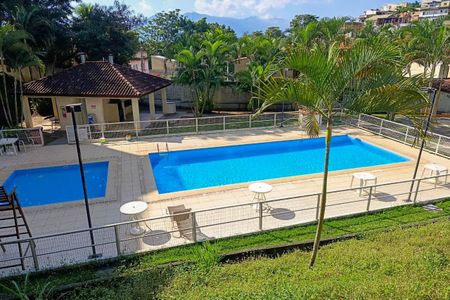Apartamento à venda com 55m², 3 quartos e sem vaga Apartamento à venda com 55m², 3 quartos e sem vagaPiscina