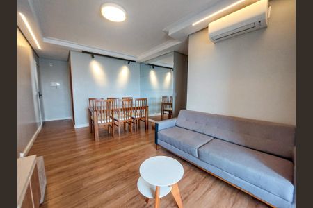 Sala de apartamento para alugar com 3 quartos, 75m² em Vila das Belezas, São Paulo
