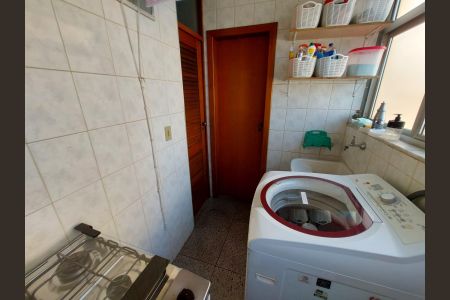 Apartamento à venda com 100m², 3 quartos e 2 vagas Apartamento à venda com 100m², 3 quartos e 2 vagasÁrea de Serviço