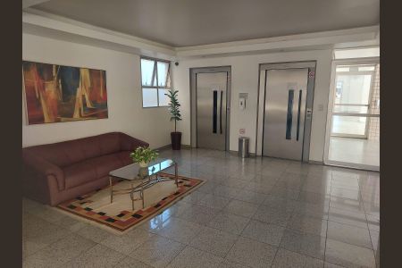 Hall de apartamento à venda com 3 quartos, 100m² em Carmo, Belo Horizonte
