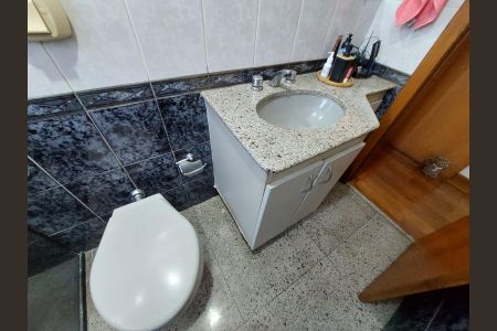 Apartamento à venda com 100m², 3 quartos e 2 vagas Apartamento à venda com 100m², 3 quartos e 2 vagasbanheiro 2