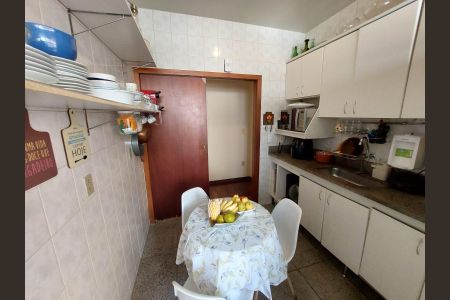 Apartamento à venda com 100m², 3 quartos e 2 vagas Apartamento à venda com 100m², 3 quartos e 2 vagasCozinha