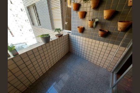 Apartamento à venda com 100m², 3 quartos e 2 vagas Apartamento à venda com 100m², 3 quartos e 2 vagasVaranda