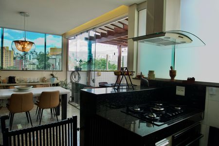 Apartamento para alugar com 144m², 3 quartos e 2 vagas Apartamento para alugar com 144m², 3 quartos e 2 vagasCozinha