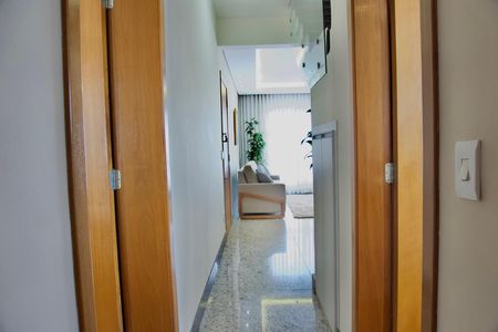 Apartamento para alugar com 144m², 3 quartos e 2 vagas Apartamento para alugar com 144m², 3 quartos e 2 vagasCorredor