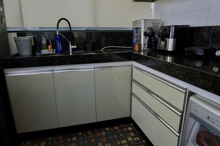 Cozinha - Armários de apartamento para alugar com 3 quartos, 144m² em Calafate, Belo Horizonte