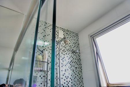 Apartamento para alugar com 144m², 3 quartos e 2 vagas Apartamento para alugar com 144m², 3 quartos e 2 vagasSuíte - Banheiro Detalhes