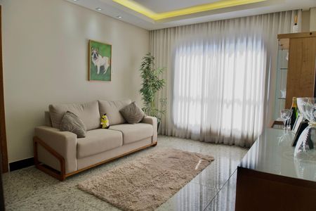 Apartamento para alugar com 144m², 3 quartos e 2 vagas Apartamento para alugar com 144m², 3 quartos e 2 vagasSala