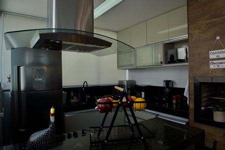 Apartamento para alugar com 144m², 3 quartos e 2 vagas Apartamento para alugar com 144m², 3 quartos e 2 vagasCozinha