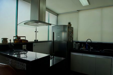 Apartamento para alugar com 144m², 3 quartos e 2 vagas Apartamento para alugar com 144m², 3 quartos e 2 vagasCozinha