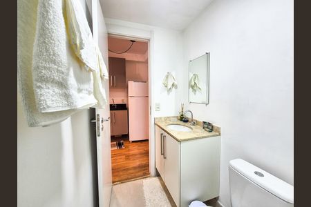 Studio para alugar com 25m², 1 quarto e sem vaga Studio para alugar com 25m², 1 quarto e sem vagaBanheiro