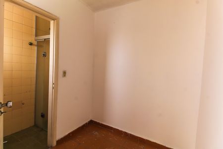 Apartamento à venda com 117m², 3 quartos e 2 vagas Apartamento à venda com 117m², 3 quartos e 2 vagasQuarto de Serviço