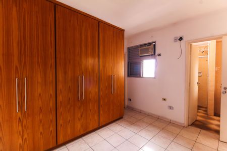 Apartamento à venda com 117m², 3 quartos e 2 vagas Apartamento à venda com 117m², 3 quartos e 2 vagas Suíte
