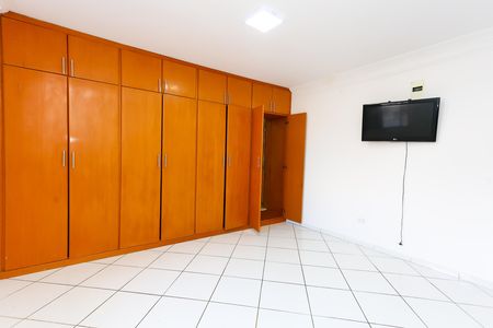 Casa para alugar com 160m², 2 quartos e 1 vagasuíte