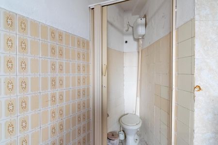 Banheiro de serviço de casa à venda com 2 quartos, 94m² em Parque Jabaquara, São Paulo